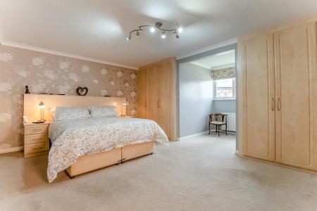 8644419-interior10.jpg