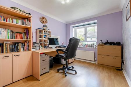 8644419-interior03.jpg