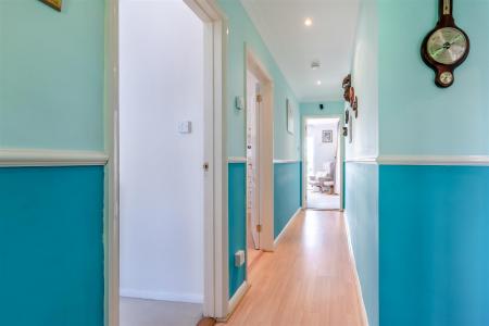 8644140-interior08.jpg