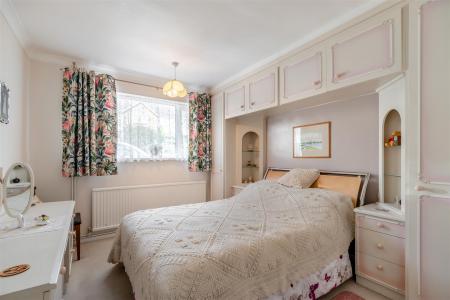 8644140-interior06.jpg