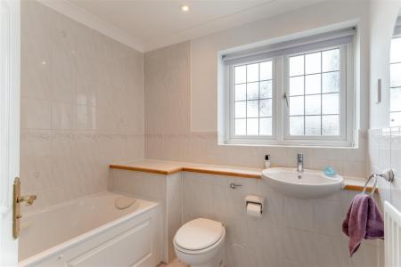 8644726-interior16.jpg