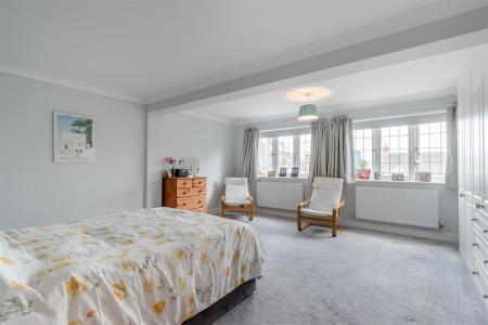 8644726-interior18.jpg