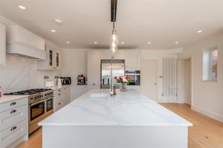8645053-interior06.jpg