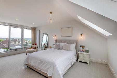 8645053-interior22.jpg