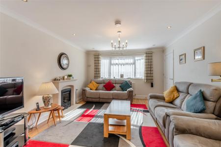 8646189-interior22.jpg