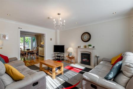 8646189-interior20.jpg