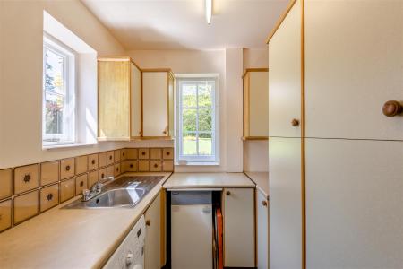 8646162-interior01.jpg