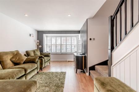 8645055-interior02.jpg