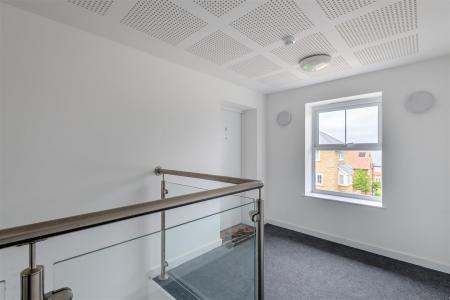 8647326-interior17.jpg