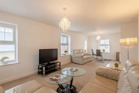 8647326-interior15.jpg