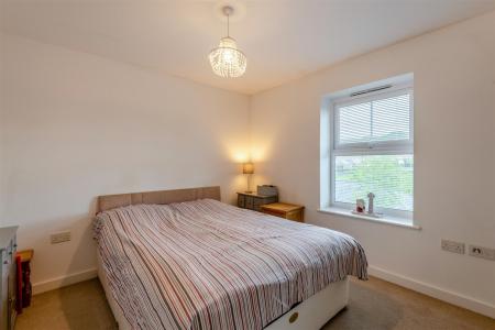 8647326-interior06.jpg
