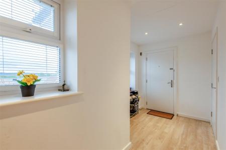 8647326-interior01.jpg