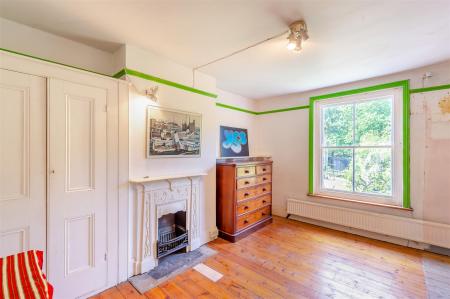 8648319-interior10.jpg