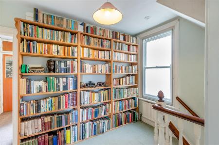 8648319-interior15.jpg