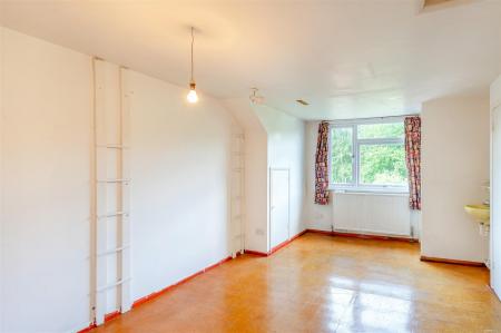 8648319-interior01.jpg