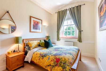8648552-interior10.jpg