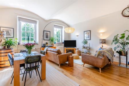 8648552-interior04.jpg