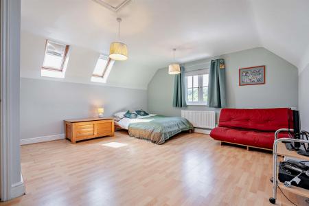 8647715-interior17-800.jpg