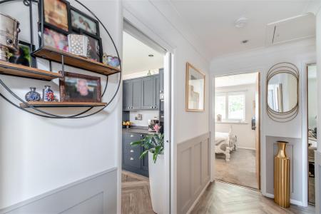 8646799-interior08.jpg