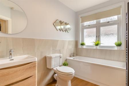 8649737-interior16.jpg