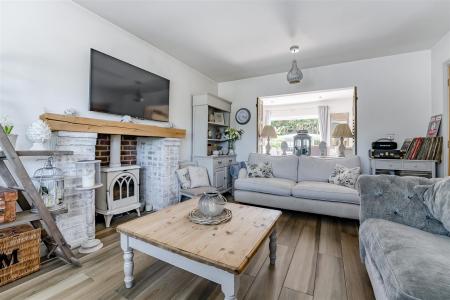 8650932-interior14.jpg