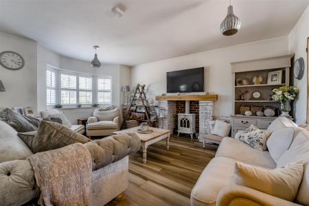 8650932-interior13.jpg