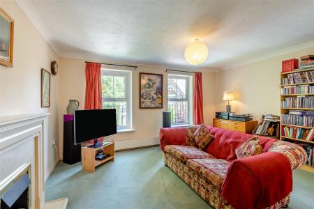 8650755-interior12.jpg