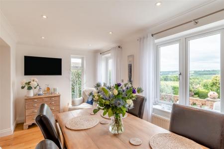 8653942-interior14.jpg
