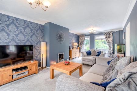 8651747-interior12.jpg