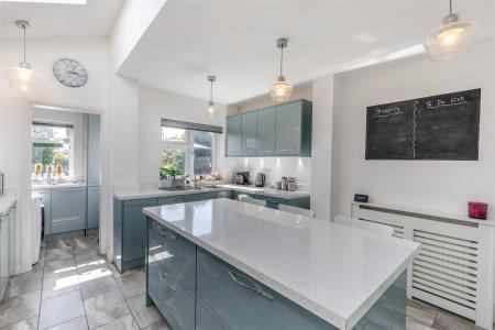 8654421-interior12.jpg