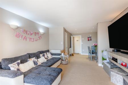 8655029-interior19.jpg