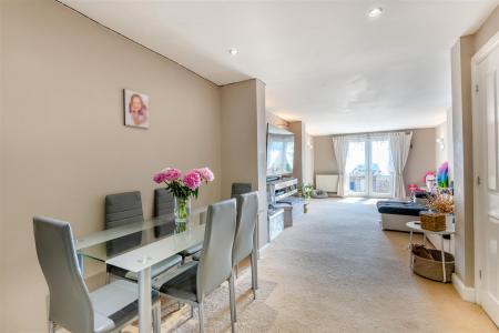 8655029-interior14.jpg