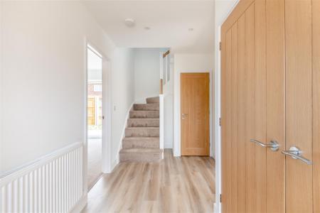 8655834-interior04.jpg
