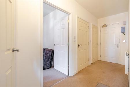 8654691-interior10.jpg