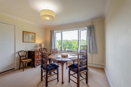 8654583-interior13.jpg