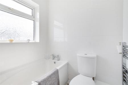 8655957-interior14.jpg