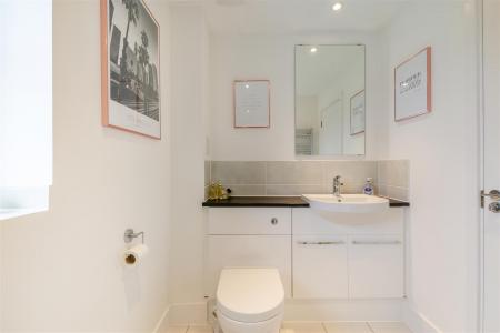 8657641-interior26.jpg