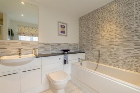 8657641-interior18.jpg