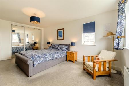 8657641-interior14.jpg
