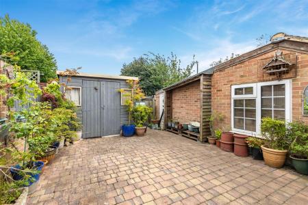 8658190-exterior02.jpg