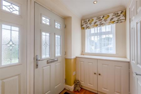 8658190-interior02.jpg