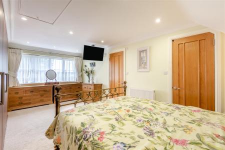 8659289-interior17.jpg