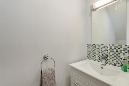8659289-interior13.jpg