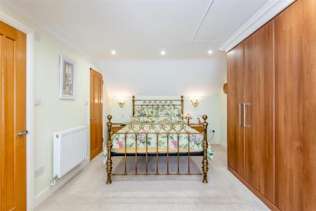 8659289-interior19.jpg