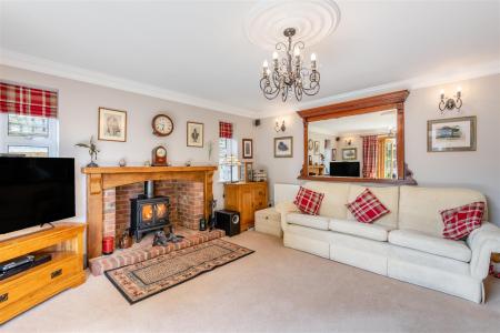 8659289-interior10.jpg