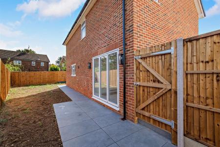 8662092-exterior02-800.jpg