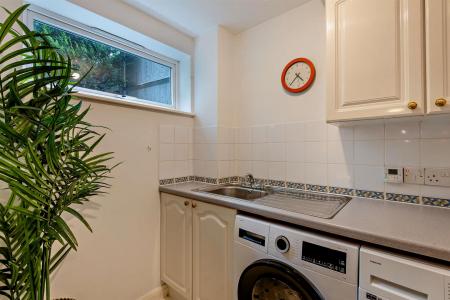 8662013-interior15-800.jpg