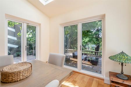 8662570-interior05.jpg