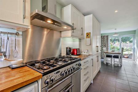 8664941-interior11-800.jpg