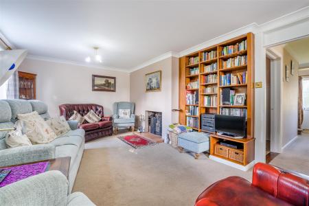 8665568-interior02.jpg